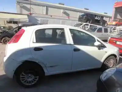 Veículo de Sucata fiat grande punto (199) 1.3 16v multijet dynamic (55kw) do ano 2009 alimentado 199a2000