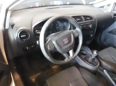 Veicolo di demolizione seat leon (1p1) emocion dell'anno 2010 alimentato bxf