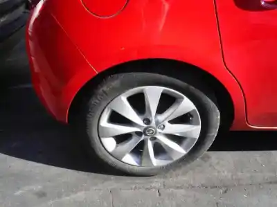 Veicolo di demolizione opel corsa e color edition dell'anno 2018 alimentato glp