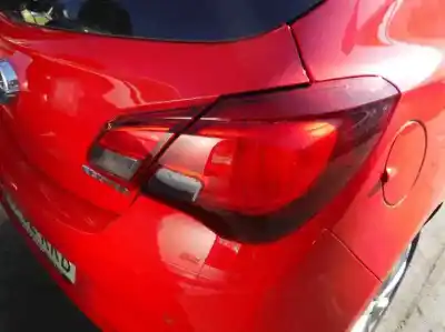 Veicolo di demolizione opel corsa e color edition dell'anno 2018 alimentato glp