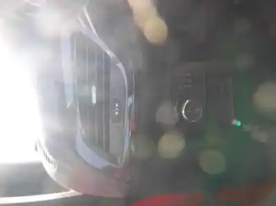 Veicolo di demolizione opel corsa e color edition dell'anno 2018 alimentato glp