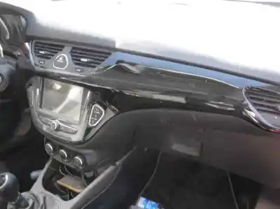 Veicolo di demolizione opel corsa e color edition dell'anno 2018 alimentato glp