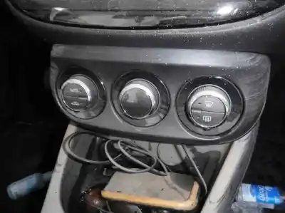 Veicolo di demolizione opel corsa e color edition dell'anno 2018 alimentato glp