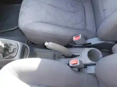 Veicolo di demolizione hyundai accent (lc) 1.5 crdi cat dell'anno 2002 alimentato 3ea