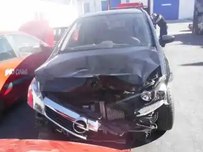Véhicule à la ferraille OPEL ZAFIRA B Enjoy de l'année 2008 alimenté Z19DT
