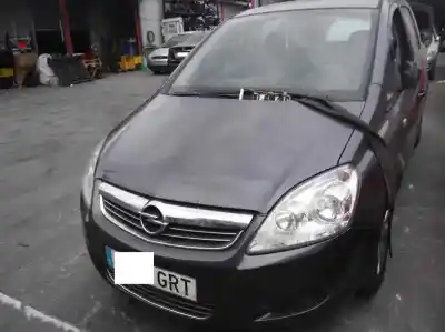 Véhicule à la ferraille OPEL ZAFIRA B Cosmo de l'année 2009 alimenté Z17DTR