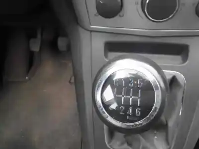 Veículo de Sucata opel zafira b cosmo do ano 2009 alimentado z17dtr