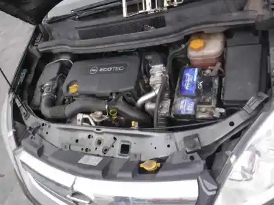 Veículo de Sucata opel zafira b cosmo do ano 2009 alimentado z17dtr