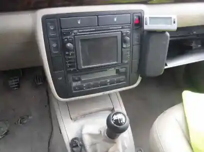 Veículo de Sucata ford galaxy (vy) ghia do ano 2005 alimentado btb