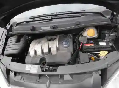 Veículo de Sucata ford galaxy (vy) ghia do ano 2005 alimentado btb