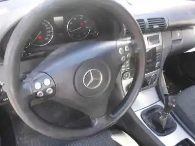 Véhicule à la ferraille mercedes-benz clase c (w203) sportcoupe c 160 sport edition (203.730) de l'année 2005 alimenté 271921