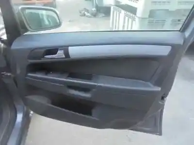 Veículo de Sucata opel zafira b cosmo do ano 2008 alimentado z19dt