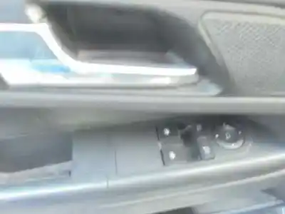 Veículo de Sucata opel zafira b cosmo do ano 2008 alimentado z19dt