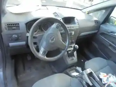 Veículo de Sucata opel zafira b cosmo do ano 2008 alimentado z19dt