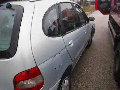 Scrapping Vehicle renault scenic (ja..) 1.4 16v of the year 2002 powered k4jc7