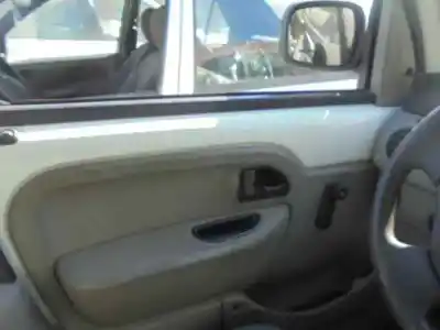 Здавання транспортного засобу renault   року 2004 потужний k9ka7 Здавання транспортного засобу renault   року 2004 потужний k9ka7