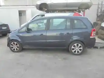 Véhicule à la ferraille opel zafira b enjoy de l'année 2009 alimenté z17dtr