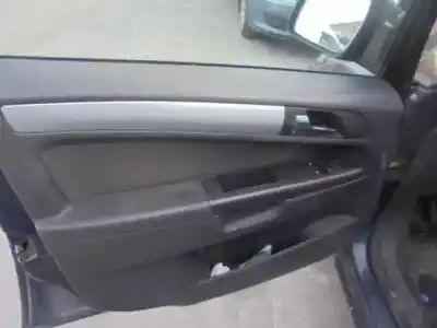 Véhicule à la ferraille opel zafira b enjoy de l'année 2009 alimenté z17dtr