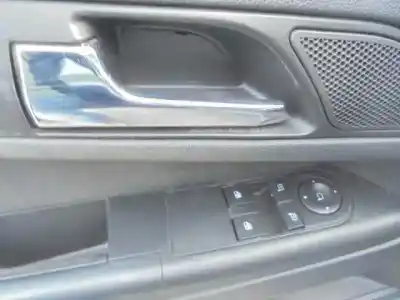 Véhicule à la ferraille opel zafira b enjoy de l'année 2009 alimenté z17dtr