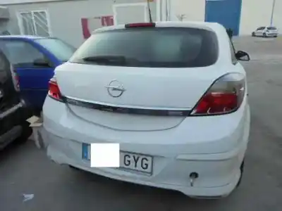 Véhicule à la ferraille opel astra gtc sport de l'année 2010 alimenté z19dt