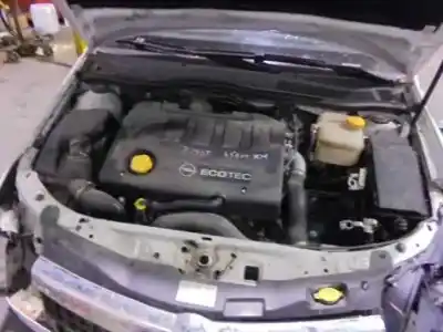 Véhicule à la ferraille opel astra gtc sport de l'année 2010 alimenté z19dt