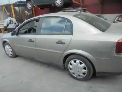 Vehicul casat opel vectra c berlina comfort al anului 2003 alimentat y20dth