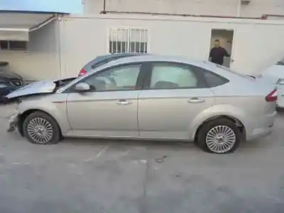 Vehicul casat ford mondeo berlina (ca2) titanium al anului 2008 alimentat qxba