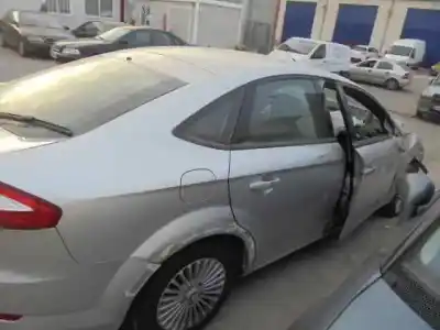 Vehicul casat ford mondeo berlina (ca2) titanium al anului 2008 alimentat qxba