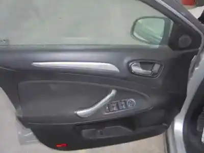 Vehicul casat ford mondeo berlina (ca2) titanium al anului 2008 alimentat qxba