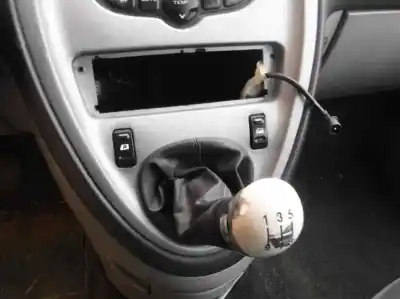 Veículo de Sucata citroen xsara picasso 1.6 hdi sx do ano 2007 alimentado 9hz