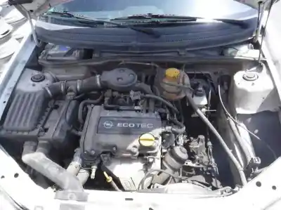 Veicolo di demolizione opel corsa b eco dell'anno 2000 alimentato x10xe