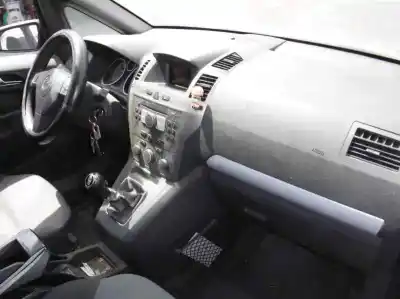 Veículo de Sucata opel zafira b cosmo do ano 2006 alimentado z19dt