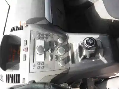 Veículo de Sucata opel zafira b cosmo do ano 2006 alimentado z19dt