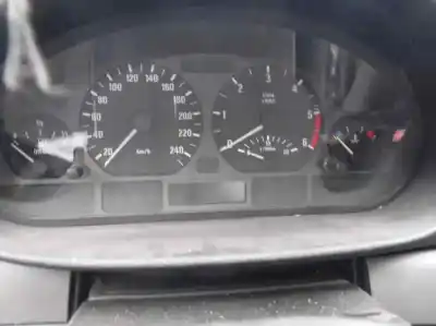 Vehicul casat bmw serie 3 berlina (e46) 320d al anului 2003 alimentat 204d4