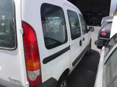Véhicule à la ferraille renault   de l'année 2007 alimenté k9kw7