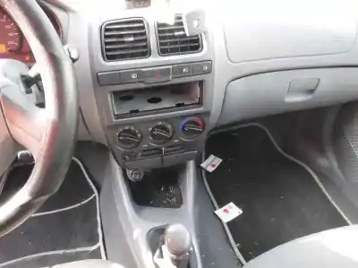 Veicolo di demolizione hyundai accent (lc) gls crdi dell'anno 2003 alimentato 3ea