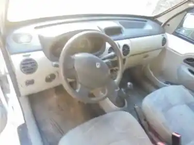 Здавання транспортного засобу renault   року 2005 потужний k9ka7