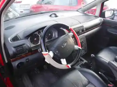 Veículo de Sucata ford galaxy (vy) ghia do ano 2004 alimentado asz