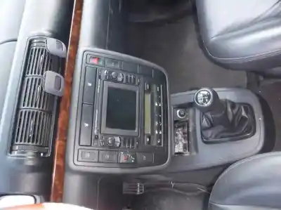 Veículo de Sucata ford galaxy (vy) ghia do ano 2004 alimentado asz