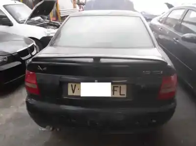 Veículo de Sucata AUDI A4 BERLINA (B5) 1.9 TDI do ano 1996 alimentado 1Z