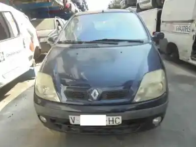 Veicolo di demolizione RENAULT SCENIC (JA..) Motor 1.9 Ltr. - 72 kW dTi Diesel CAT dell'anno 2000 alimentato F9QA7
