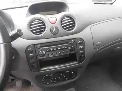 Veicolo di demolizione citroen c2 x dell'anno 2004 alimentato hfx