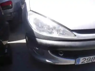 Vehicul casat peugeot 206 berlina gti al anului 2001 alimentat rfn