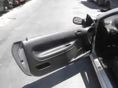 Vehicul casat peugeot 206 berlina gti al anului 2001 alimentat rfn