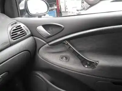 Scrapping Vehicle citroen c5 berlina 2.0 hdi vivace-/ automático of the year 2003 powered rhz
