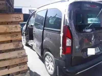 Veicolo di demolizione peugeot partner 1.6 tepee adventure edition blue hdi dell'anno 2017 alimentato bh02