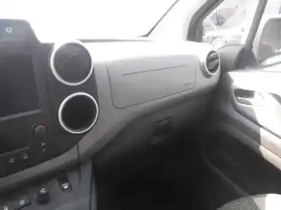 Veicolo di demolizione peugeot partner 1.6 tepee adventure edition blue hdi dell'anno 2017 alimentato bh02