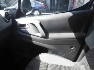 Veicolo di demolizione peugeot partner 1.6 tepee adventure edition blue hdi dell'anno 2017 alimentato bh02