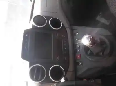 Veicolo di demolizione peugeot partner 1.6 tepee adventure edition blue hdi dell'anno 2017 alimentato bh02