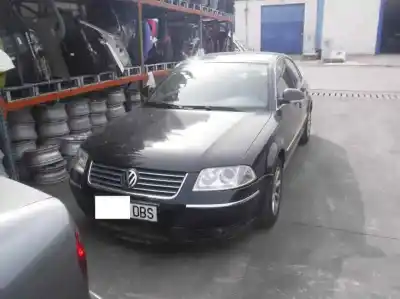 Vehículo de desguace VOLKSWAGEN PASSAT BERLINA (3B3) Advance del año 2004 con motor AVF